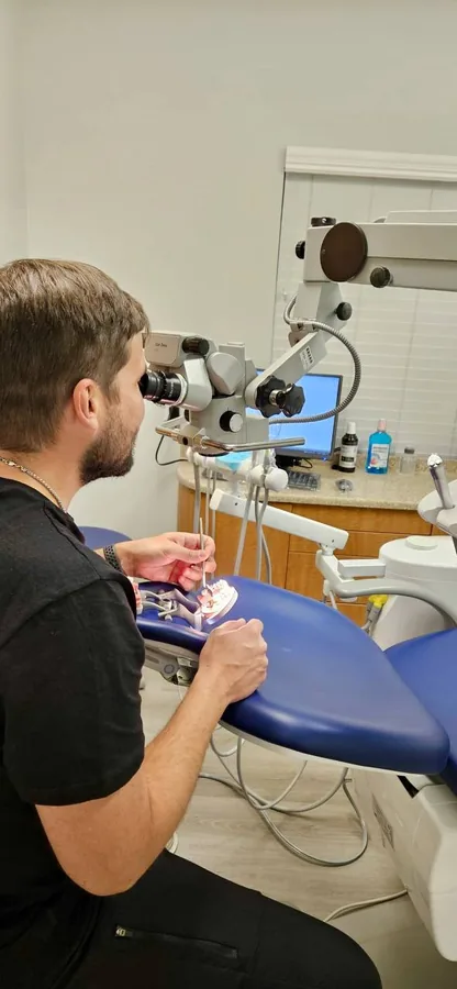 Tratamiento con microscopio dental en BBD Dental Care